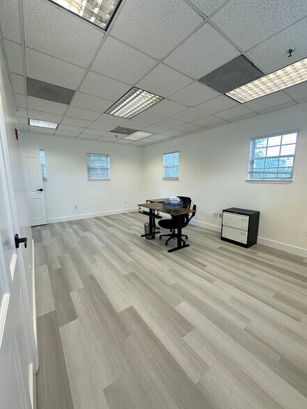 More Photos Of 1661 Sandspur Rd, Maitland Office For Lease