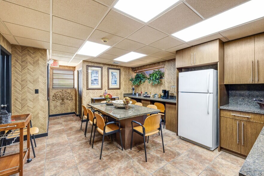 More Photos Of 101 Madeira Ave, Coral Gables Medical For Sale