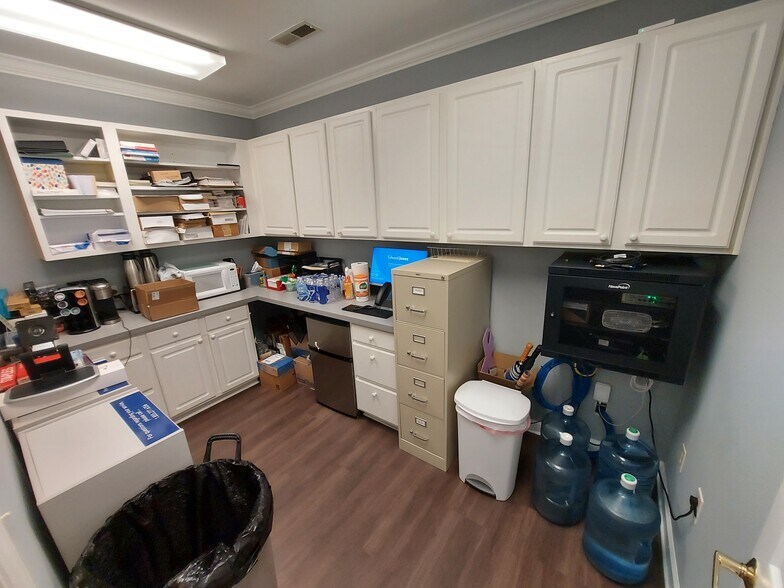 More Photos Of 511 Keisler Dr, Cary Office For Lease