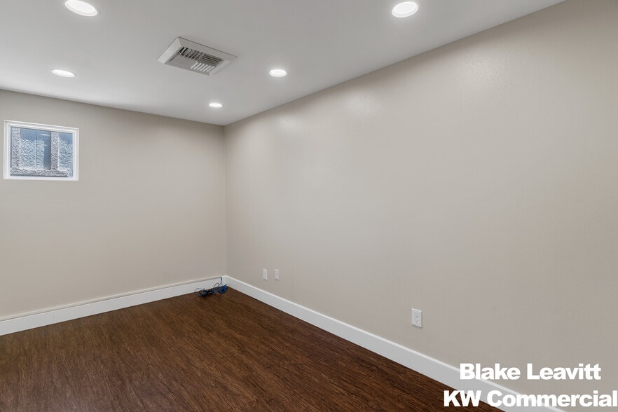 More Photos Of 510 S 9th St, Las Vegas Office For Sale