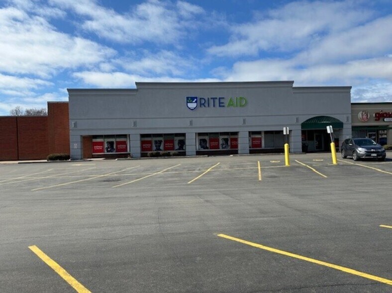 More Photos Of 4216-4220 Delaware Ave, Tonawanda Storefront For Lease