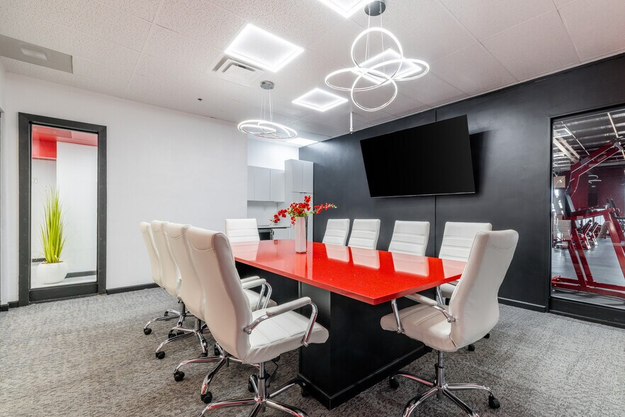 More Photos Of 3333 W Hefner Rd, Oklahoma City Sports And Entertainment For Lease