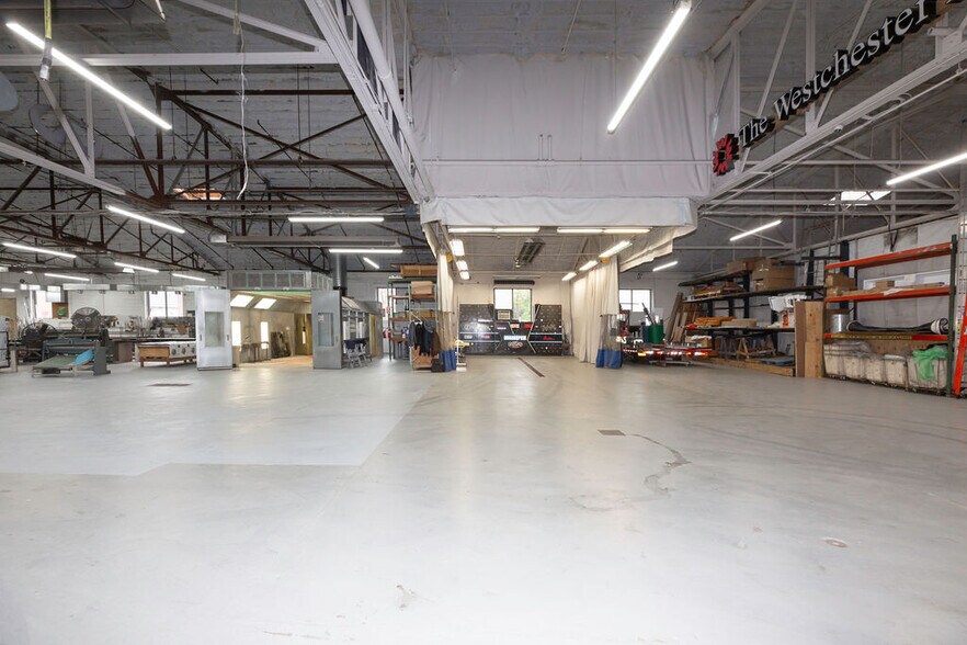 More Photos Of 925 Saw Mill River Rd, Yonkers Manufacturing For Lease