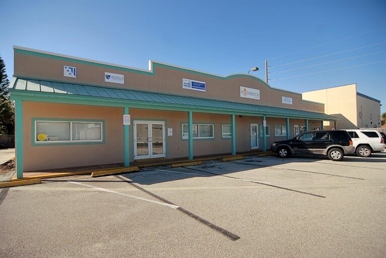 Primary Photo Of 105-111 Cleveland Ave, Cocoa Beach Storefront For Sale