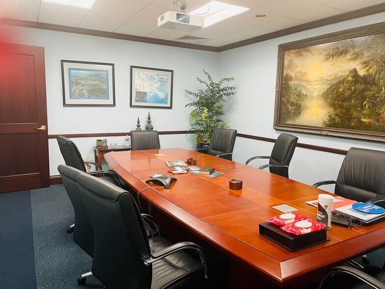 More Photos Of 9999 Bellaire Blvd, Houston Medical For Sale