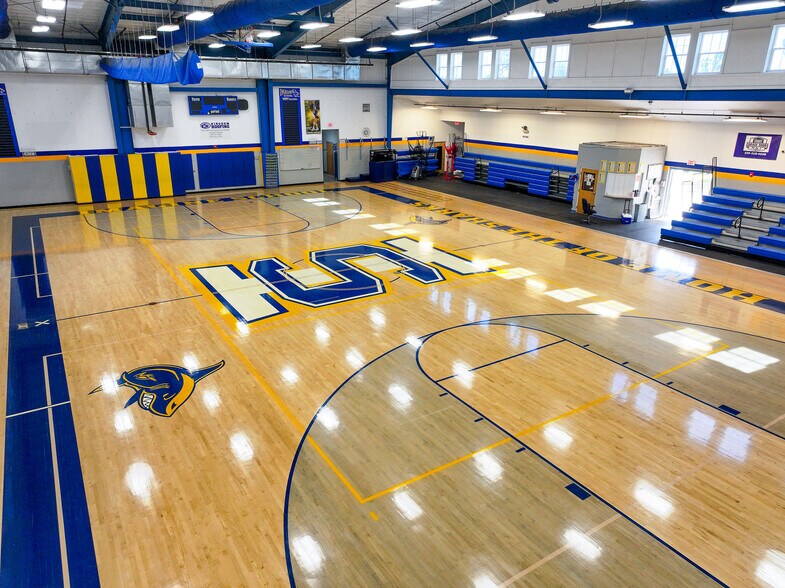 More Photos Of 2597 Sycamore St, North Port Industrial For Sale