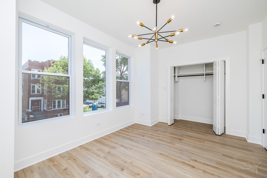 More Photos Of 544 Lawndale ave, Chicago Apartments For Sale