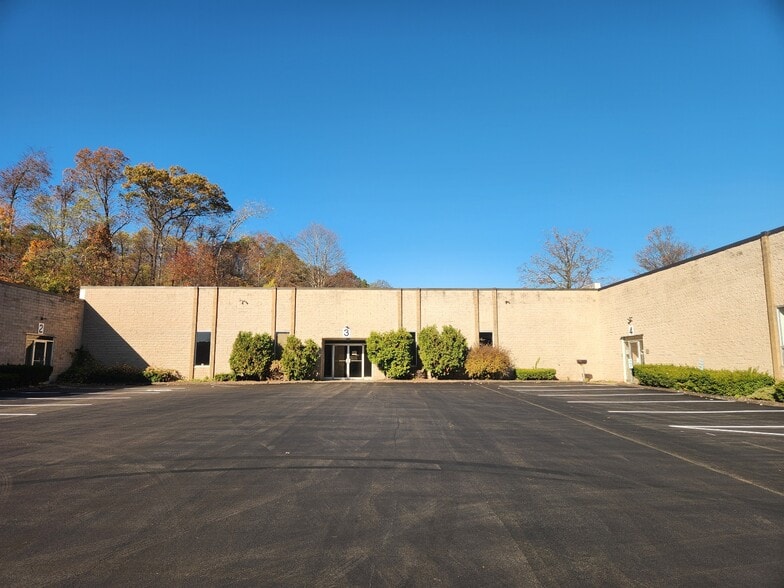 More Photos Of 925 Sherman Ave, Hamden Warehouse For Lease