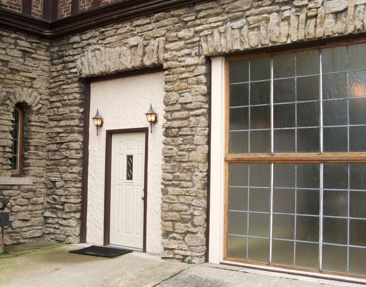 More Photos Of 2230 Gilbert Ave, Cincinnati Warehouse For Sale