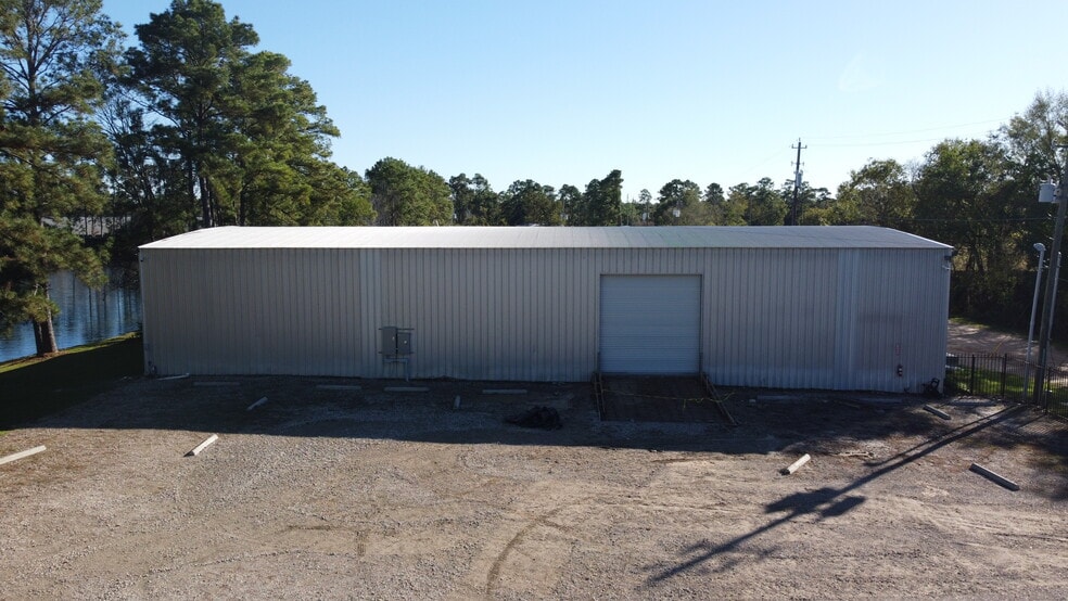 More Photos Of 1515 Lakeville Dr, Kingwood Warehouse For Lease