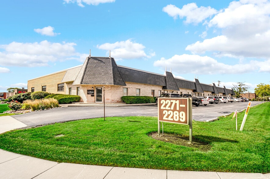 Primary Photo Of 2271-2289 Devon Ave, Elk Grove Village Warehouse For Lease