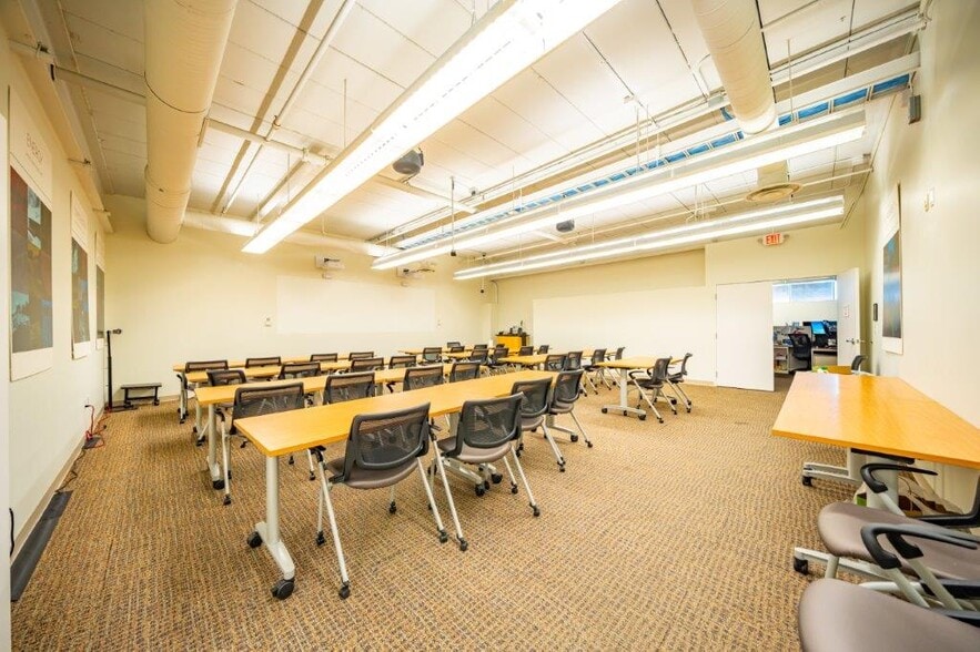 More Photos Of 2221 Schrock Rd, Columbus Office For Sale