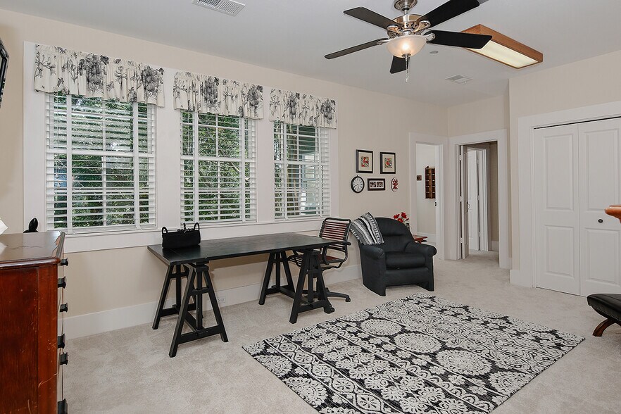 More Photos Of 15598 Bedford Ln, Conroe Specialty For Sale