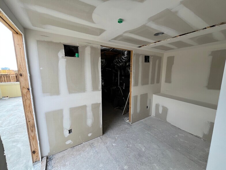 More Photos Of 5821 Winsome Ln, Houston Apartments For Sale