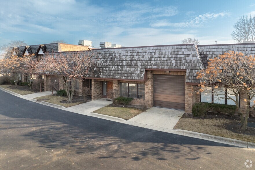 More Photos Of , Libertyville Unknown For Sale