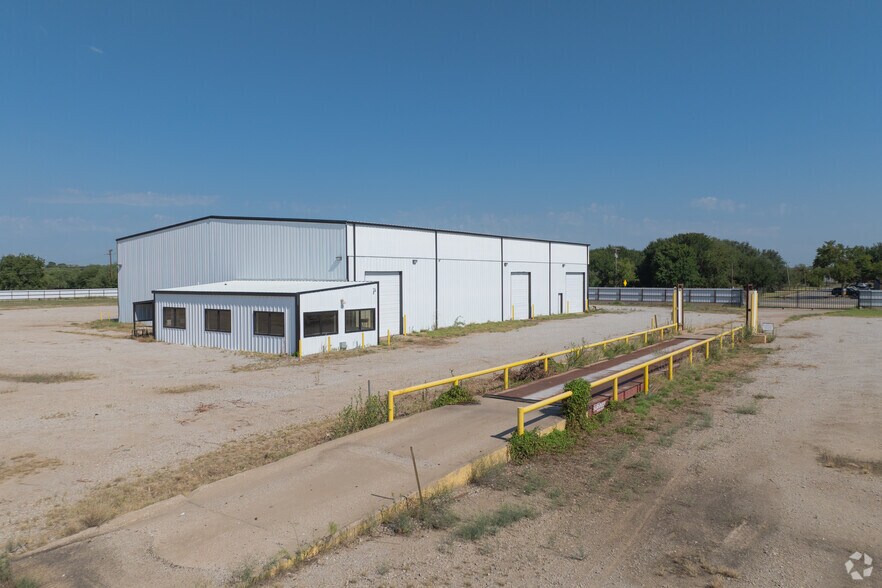 More Photos Of 705 Industrial Loop, Breckenridge Manufacturing For Lease