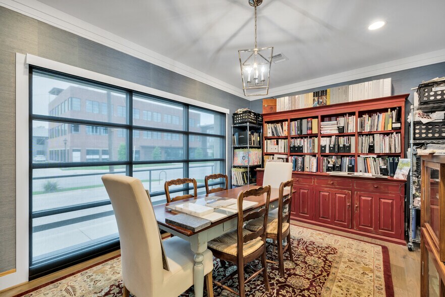 More Photos Of 4838 White Settlement Rd, Fort Worth Loft Creative Space For Lease