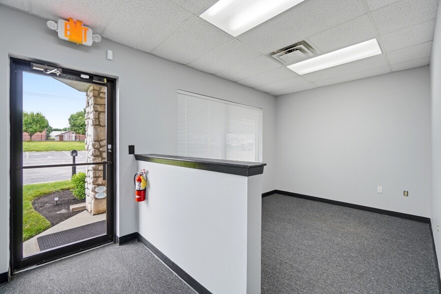 More Photos Of 34-38 N Pioneer Blvd, Springboro Medical For Sale
