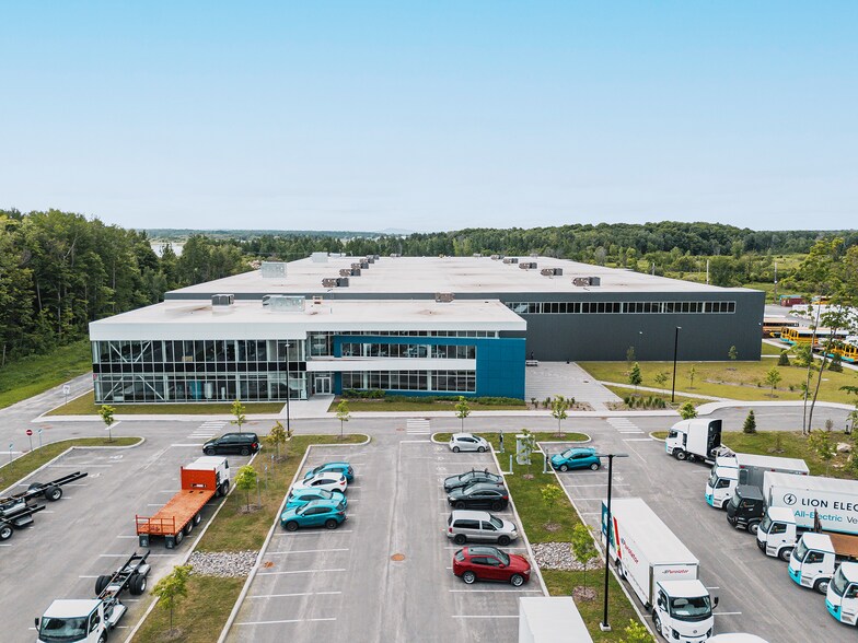More Photos Of 9900 St Irénée-Vachon, Mirabel Manufacturing For Lease