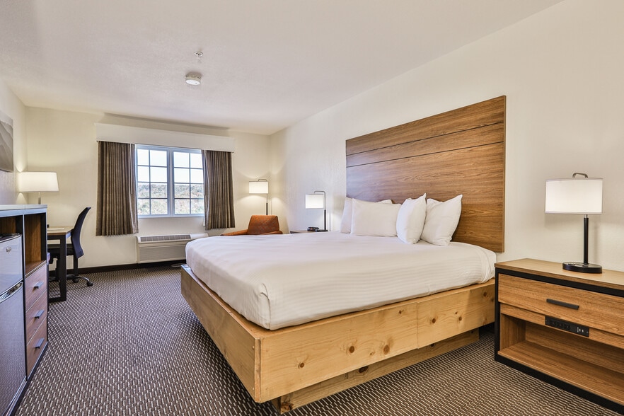 More Photos Of 43 Coosawatee Drive, East Ellijay Hotel For Sale