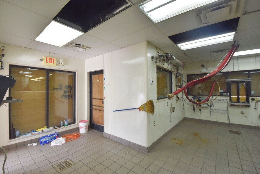 More Photos Of 64 Carriage Oaks Dr, Tyrone Restaurant For Lease