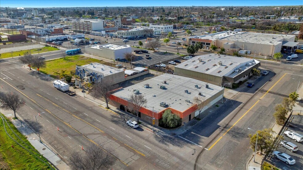More Photos Of 1257 G St, Fresno Light Distribution For Sale