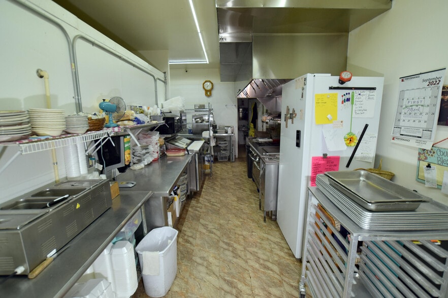 More Photos Of N7625 Parkway Rd, Crivitz Restaurant For Sale