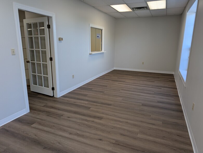 More Photos Of 1709 River St, Valdosta Office For Lease