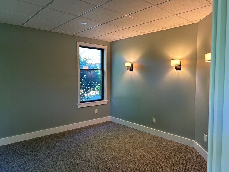 More Photos Of 1595 Elmwood Ave, Rochester Office For Sale