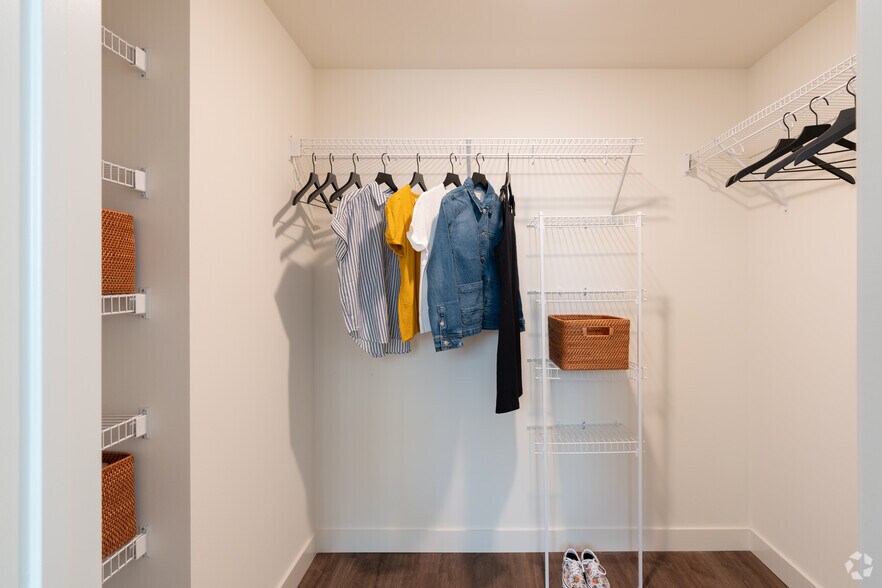 More Photos Of 1100 Webster St, Oakland Apartments For Lease