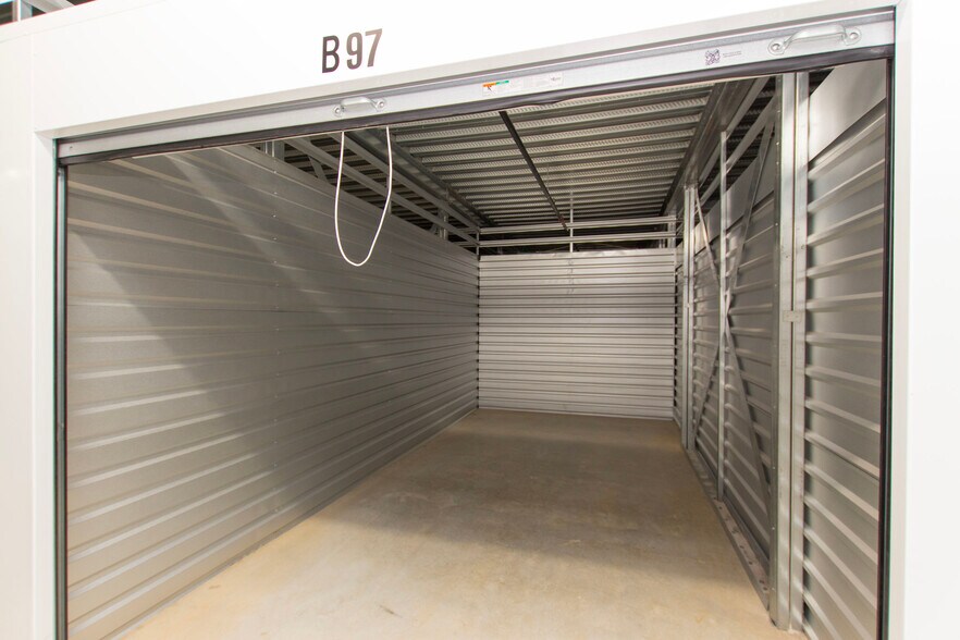 More Photos Of 11017 County Line, Madison Self Storage For Sale