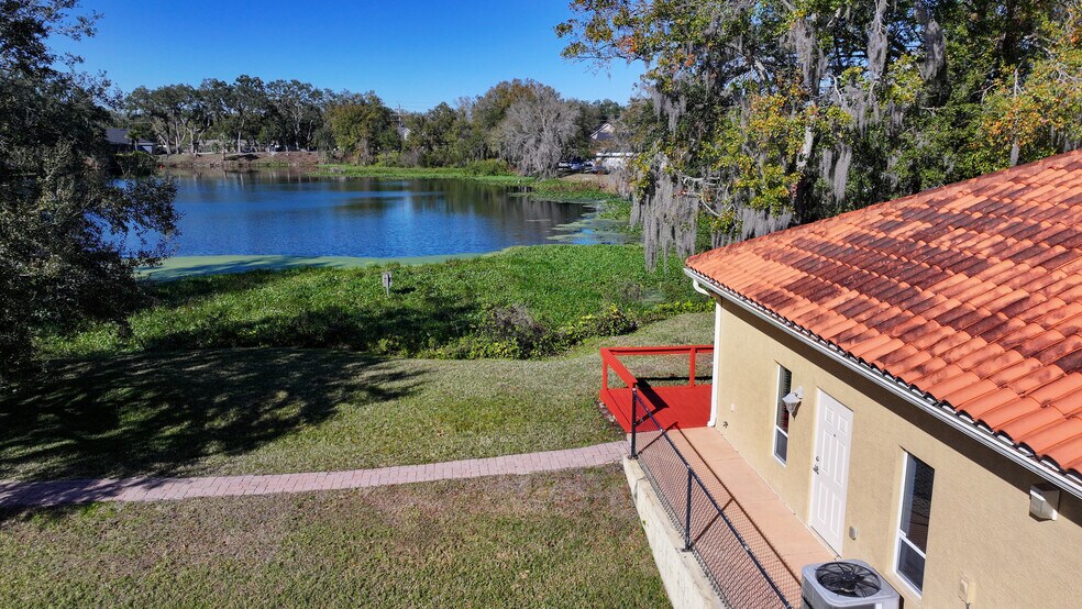 More Photos Of 5115 S Lakeland Dr, Lakeland Office For Sale