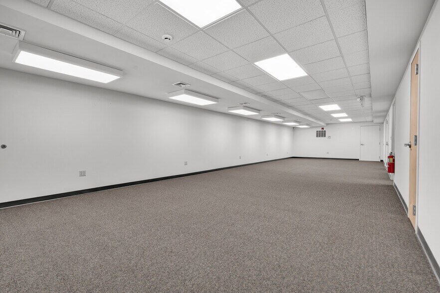 More Photos Of 350 W Main St, Trappe Office For Sale