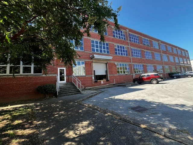 More Photos Of 100 Cherokee Blvd, Chattanooga Office For Sale