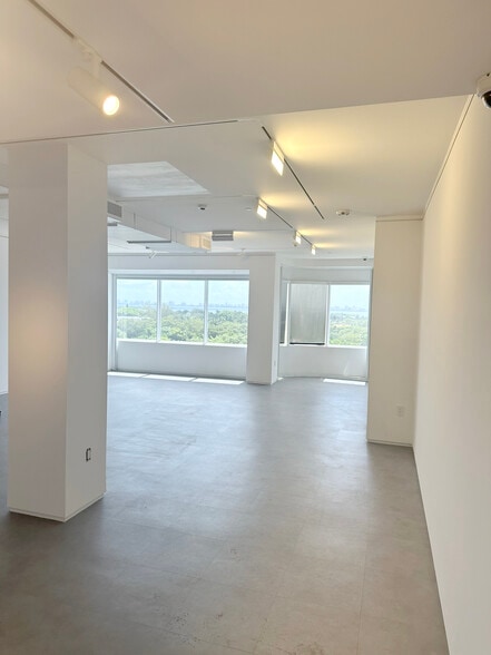 More Photos Of 4770 Biscayne Blvd, Miami Office For Sale