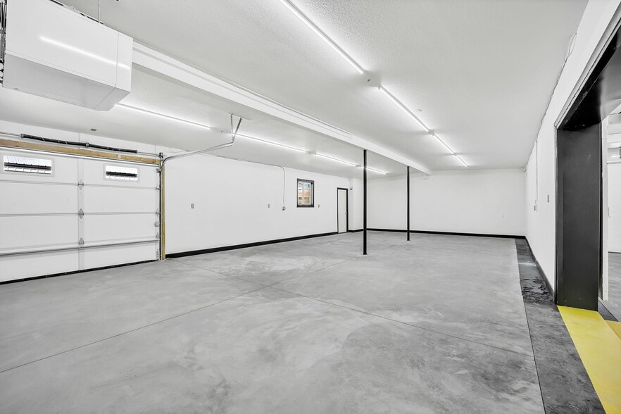 More Photos Of 624 S 29th St, Colorado Springs Light Manufacturing For Lease