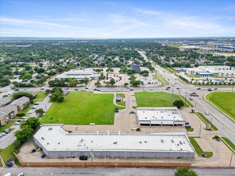 More Photos Of 3005-3007 S Carrier Pky, Grand Prairie Unknown For Lease