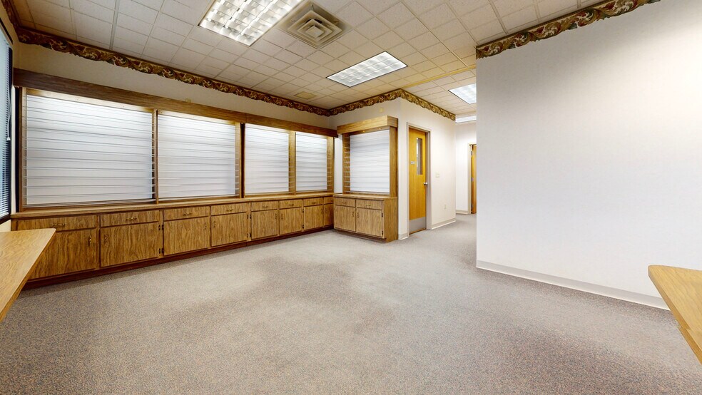 More Photos Of 2228-2230 Sunset Blvd, Steubenville Office For Lease