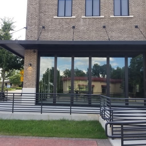 More Photos Of 409 N Oak St, Roanoke Storefront Retail Office For Lease