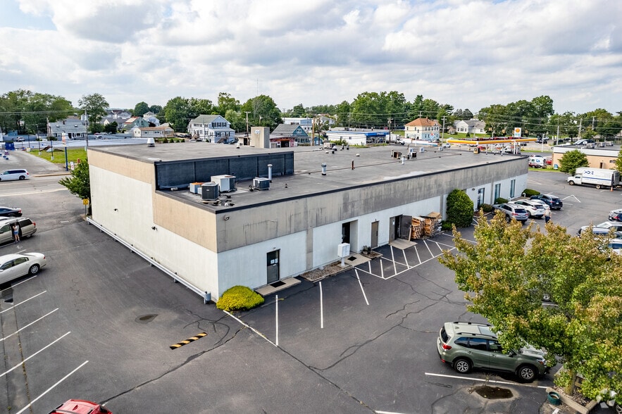 More Photos Of 2224 Pawtucket Ave, East Providence Office For Sale