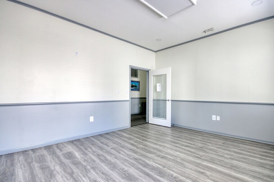 More Photos Of 604 Front St, Georgetown Office For Sale