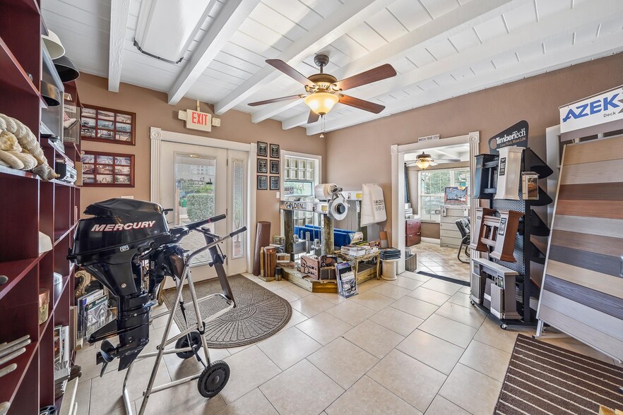 More Photos Of 342 N Orlando Ave, Cocoa Beach Light Manufacturing For Sale