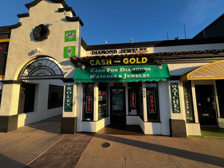 More Photos Of 1810 Newport Blvd, Costa Mesa General Retail For Sale