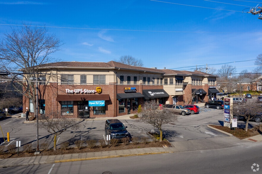 More Photos Of 800-838 E High St, Lexington Storefront Retail Office For Lease
