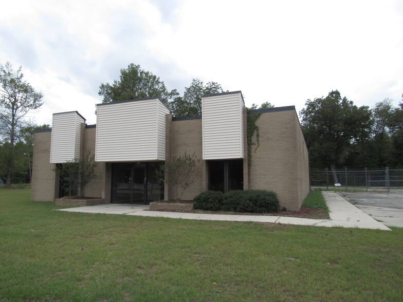More Photos Of 2765 Magnolia St, Orangeburg Flex For Sale