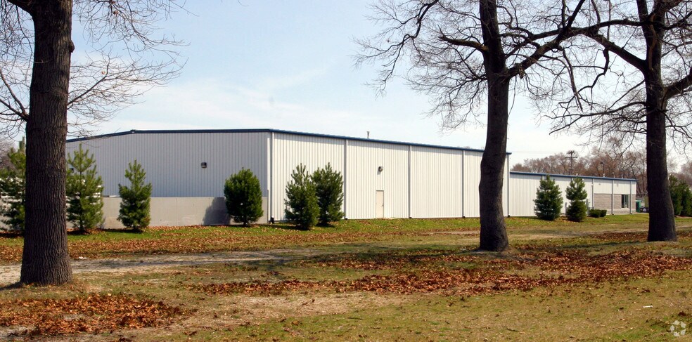 More Photos Of 1577 Getty St, Muskegon Warehouse For Sale