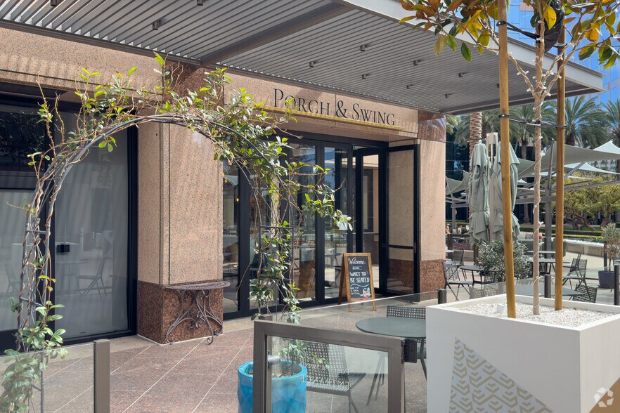 More Photos Of 2040 Main St, Irvine Unknown For Lease