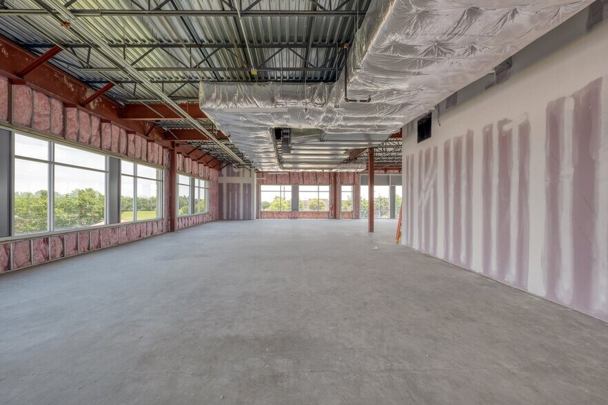 More Photos Of 12601 Metric Blvd, Austin Office For Sale