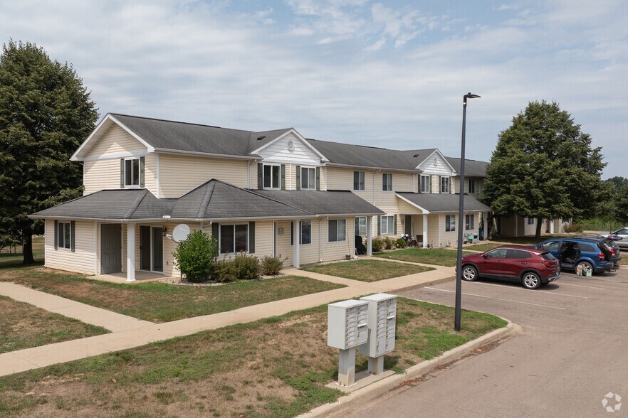More Photos Of 333 Cemetery Rd, Bangor Apartments For Sale
