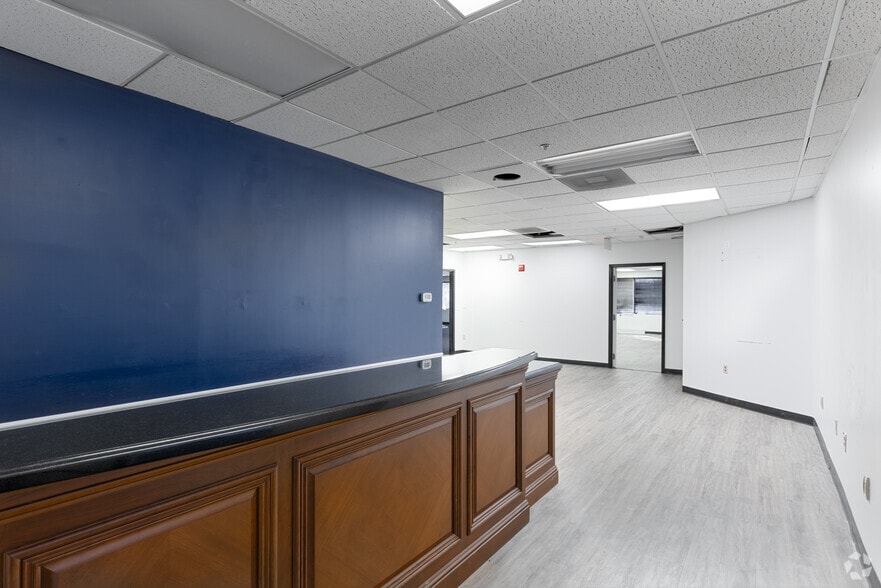 More Photos Of 7600 Southland Blvd, Orlando Unknown For Lease